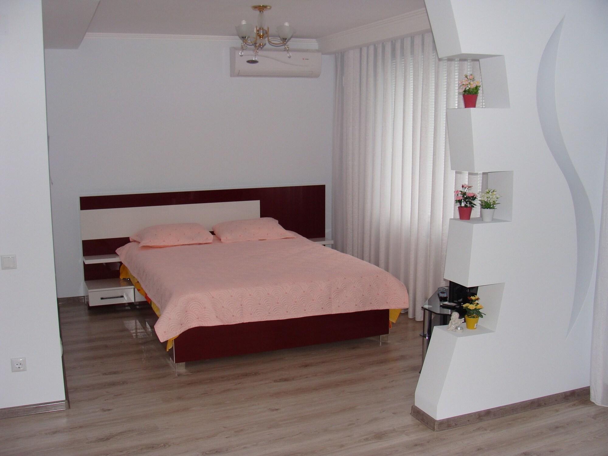 Hotel Lidia Kisinyov Kültér fotó