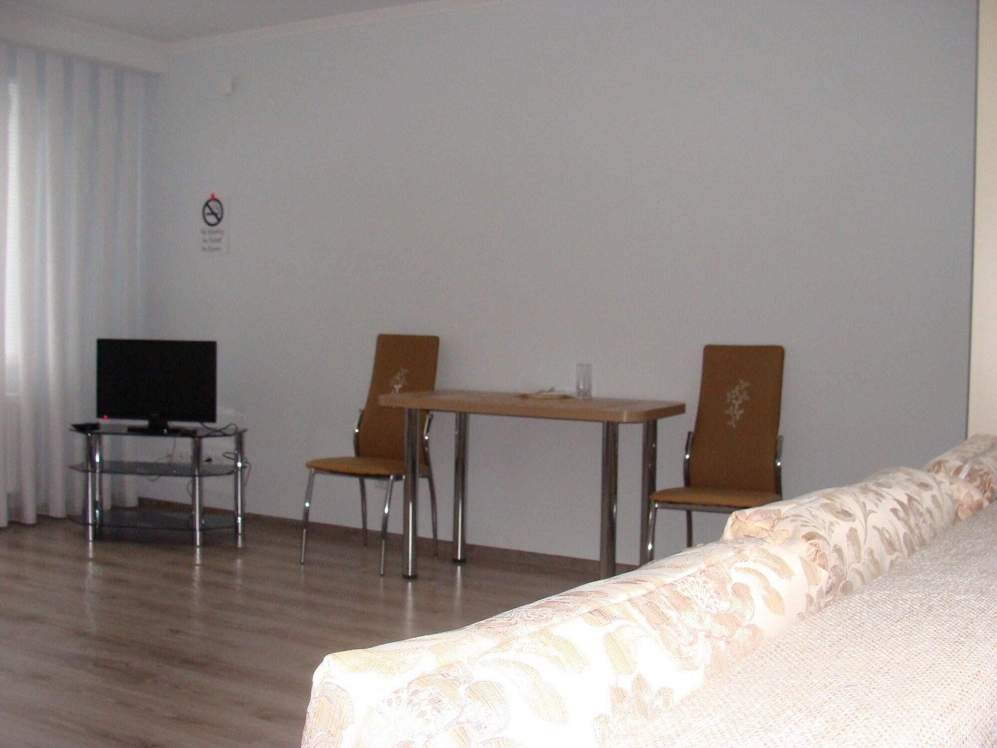 Hotel Lidia Kisinyov Kültér fotó