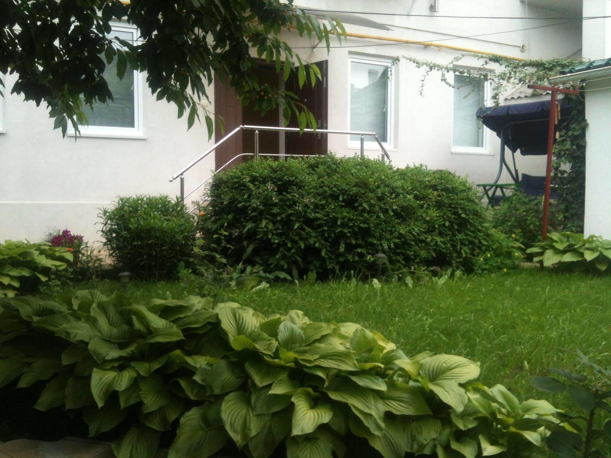 Hotel Lidia Kisinyov Kültér fotó